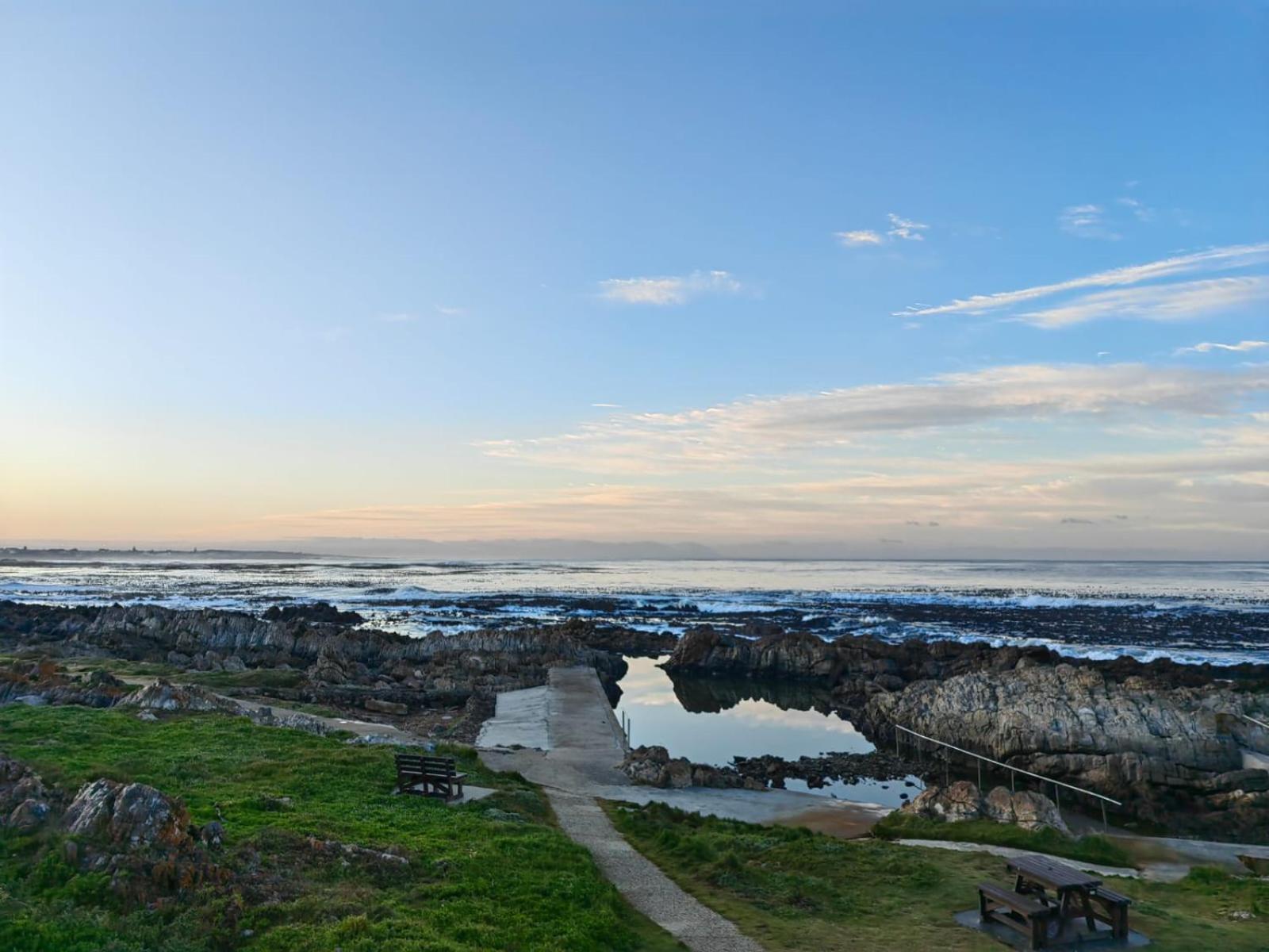 Karibu Self-Catering Accommodation Hermanus Exterior photo